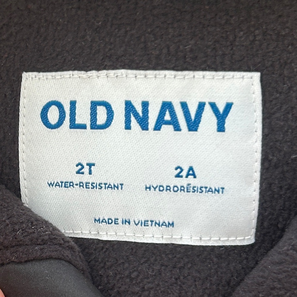 Toddler Old Navy Puffer Vest - Size 2T - NWT - Picture 3 of 4